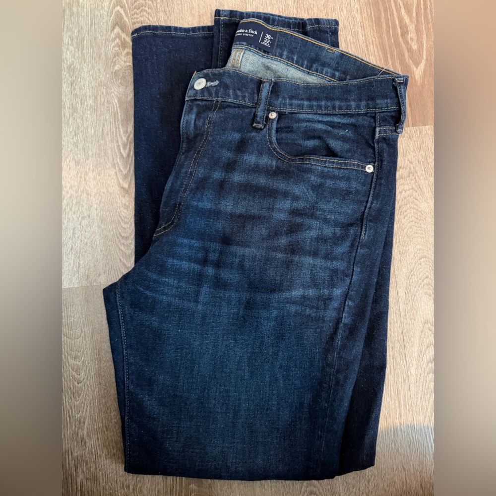 Abercrombie and Fitch Men's Dark Blue Jeans